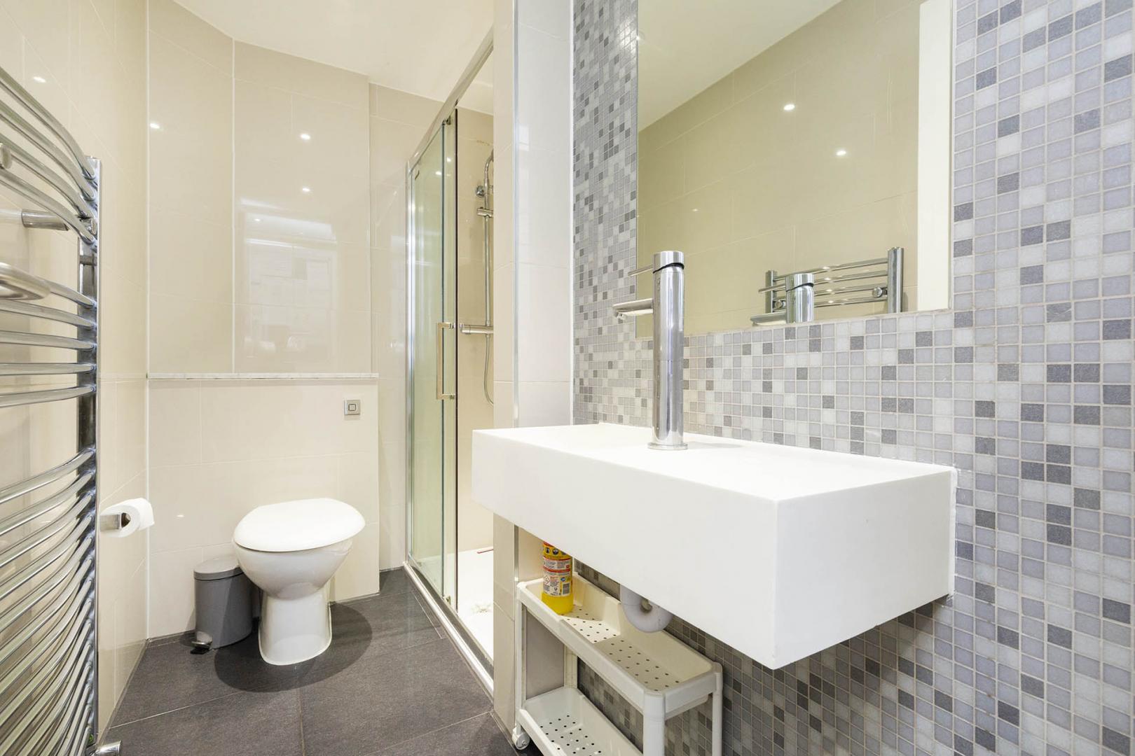 Stunning Sharers House Burnley Road, Dollis Hill